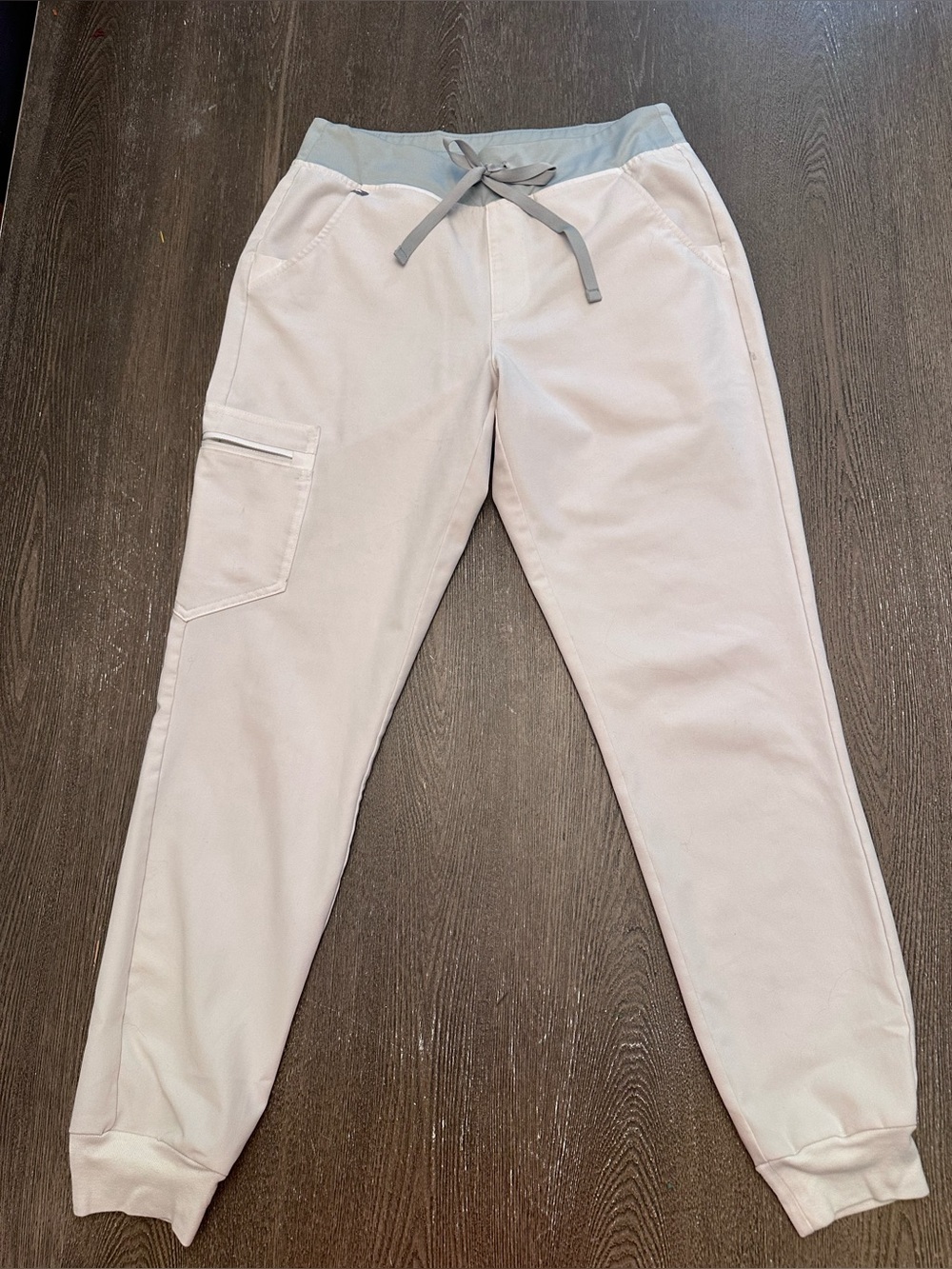 FIGS ZAMORA 2.0 JOGGER PANTS OPTIC WHITE W22SW2040 - Size Small SKU:247